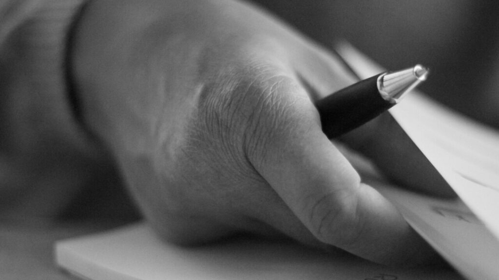 Checkliste Ergonomie am Arbeitsplatz kostenlos als PDF herunterladen